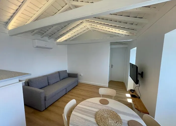 Casa Do Nitsa * Corvo